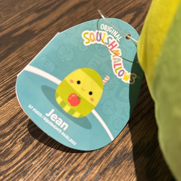 7” Jean the Apple Juice Squishmallow 🧃 - Picture 3 of 3